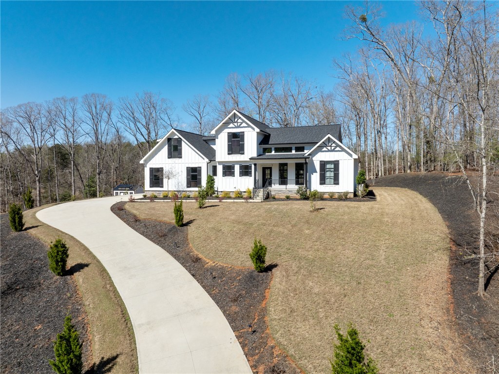 Royal Oak Shores, Anderson community