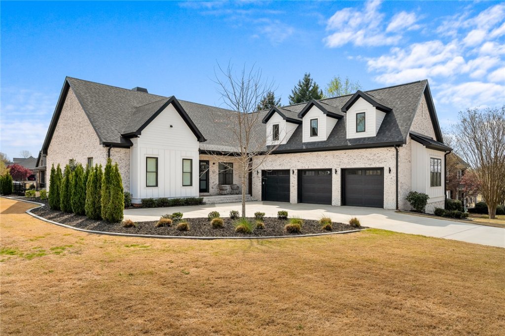 101 Casselberry Court
