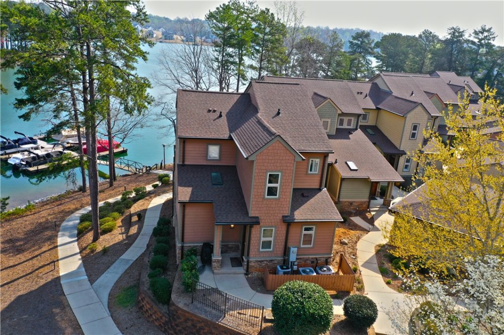 323 Blue Water Way