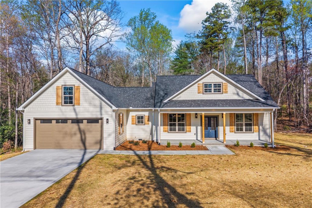 437 Falcons Lair West Drive