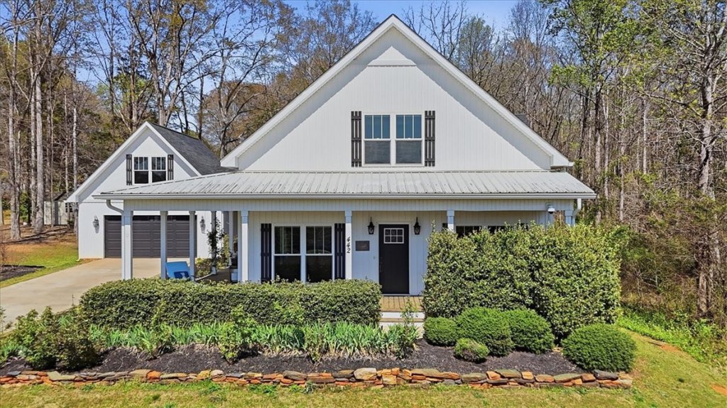 442 Twin View Drive