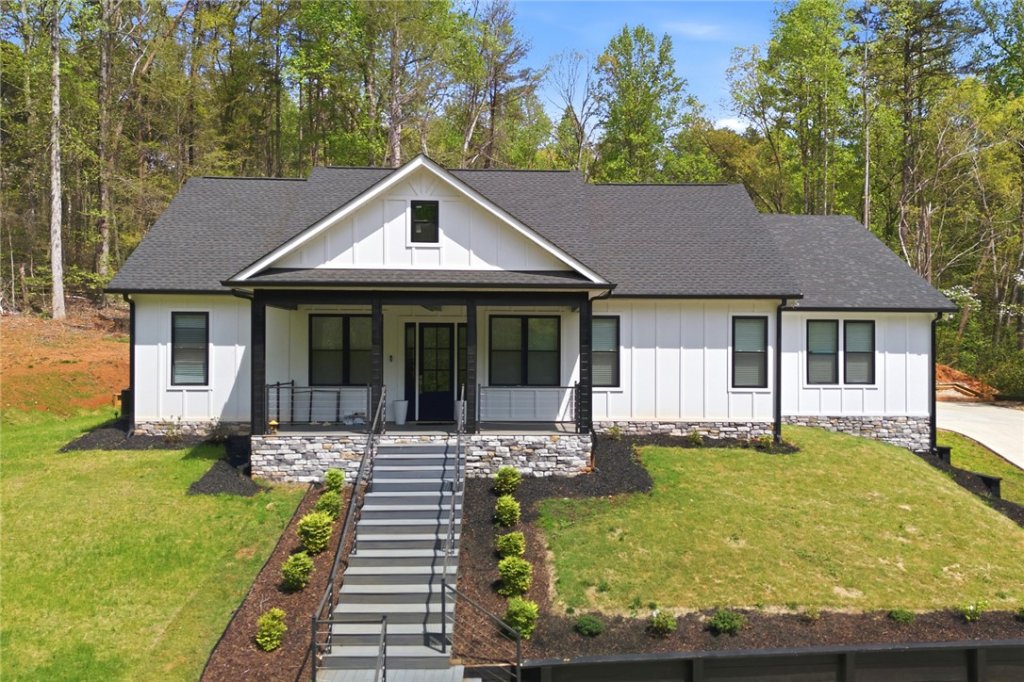 2585 Dr Johns Road