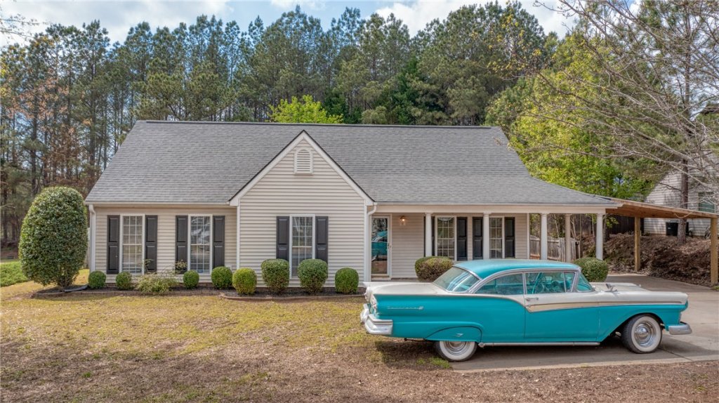 102 Hawk Ridge Drive