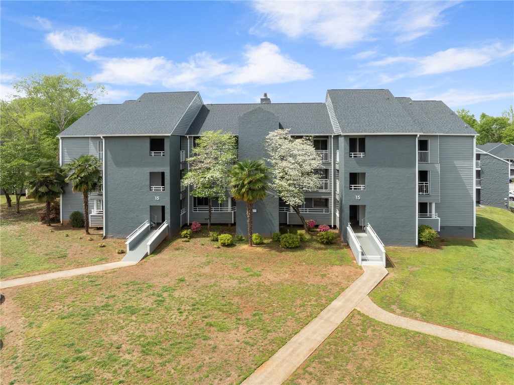1511 Northlake Drive