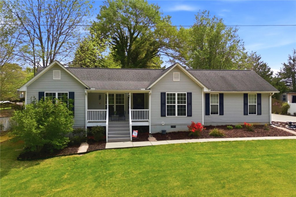 712 N Greenwich Drive