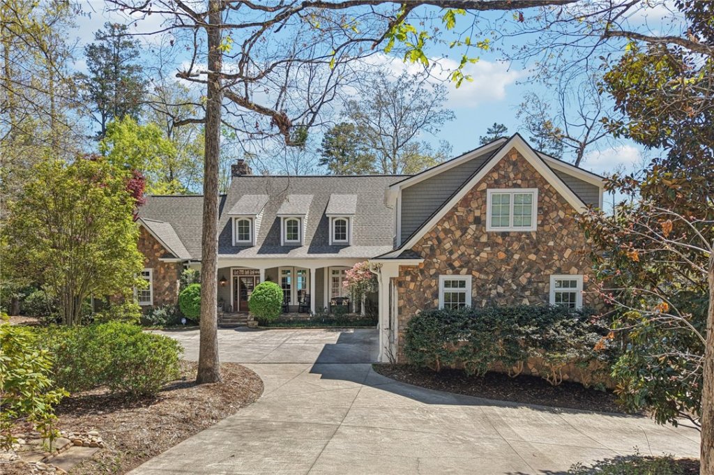136 Talons Point Road
