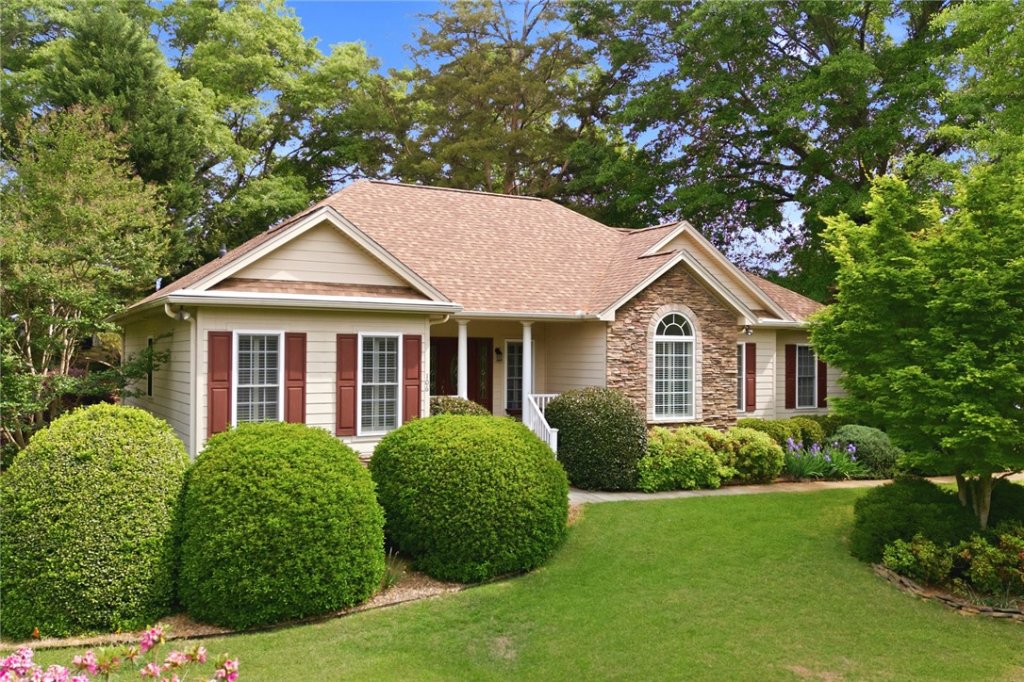106 Cardinal Drive