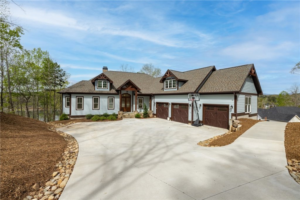 Highland Shores At Lake Keowee, Salem community
