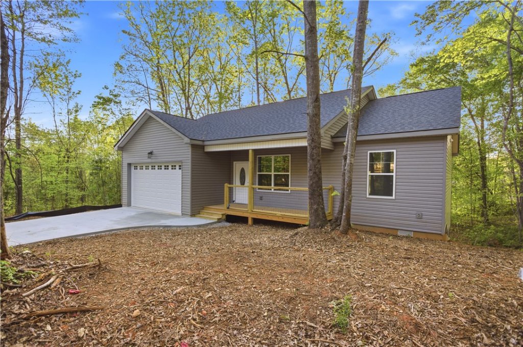 221 Cub Cove Drive