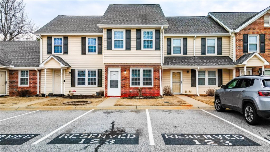 123 Trailside Lane