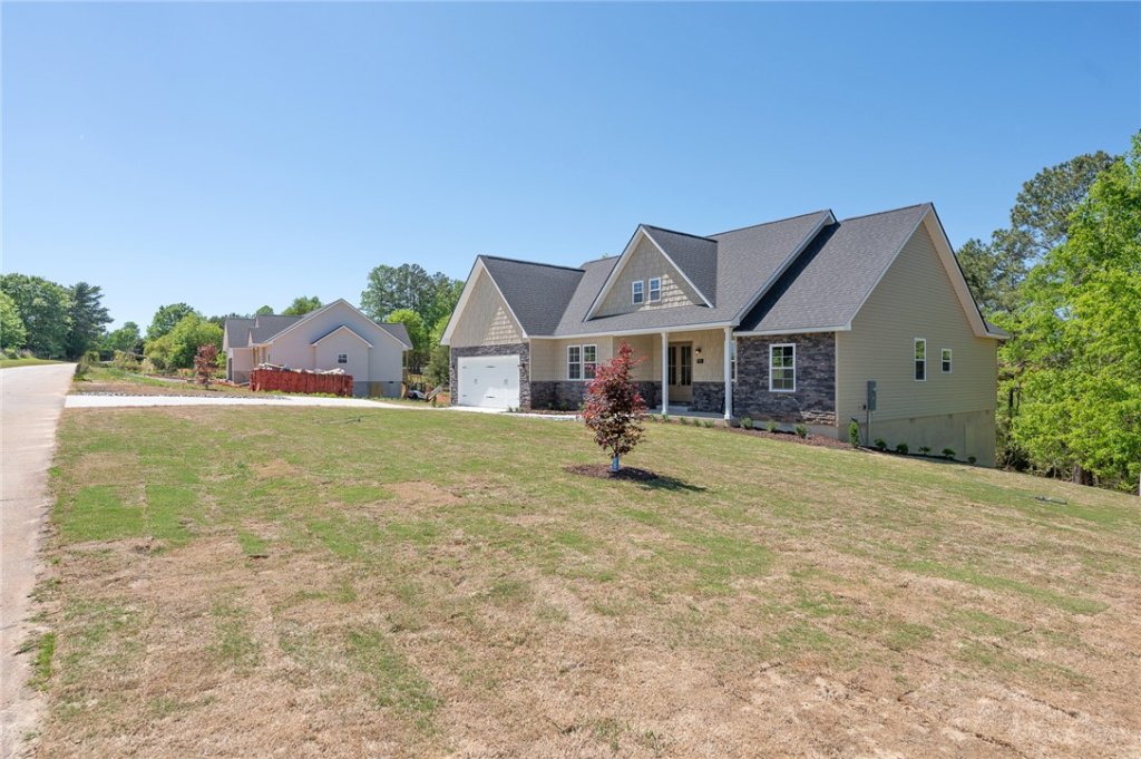 711 Hidden Falls Drive