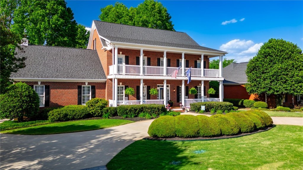 140 Parkside Drive