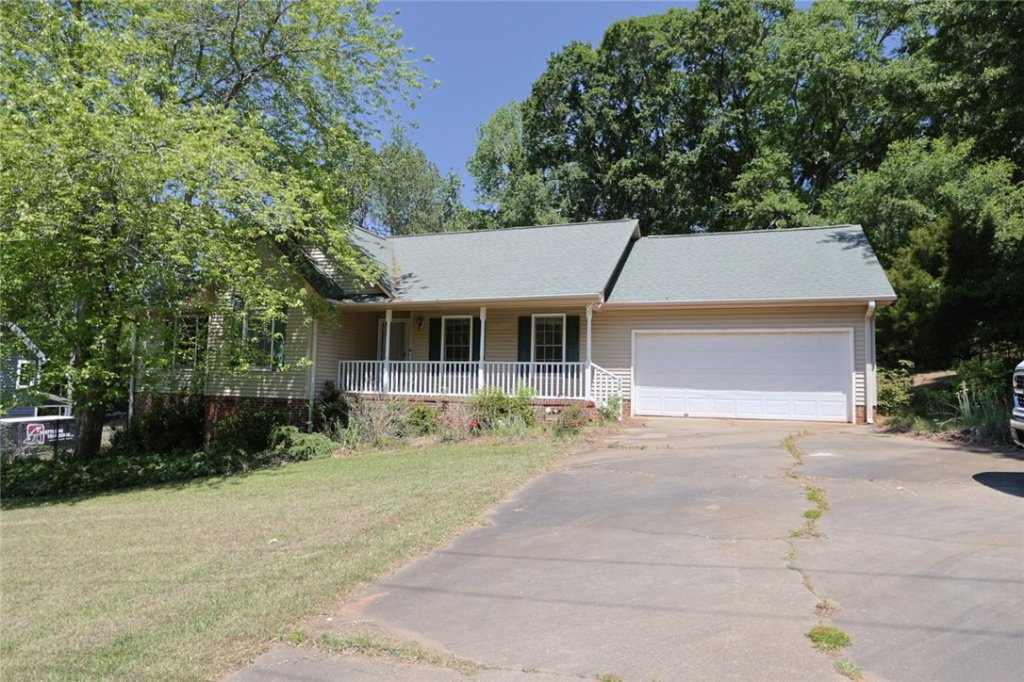 210 Wedgewood Drive