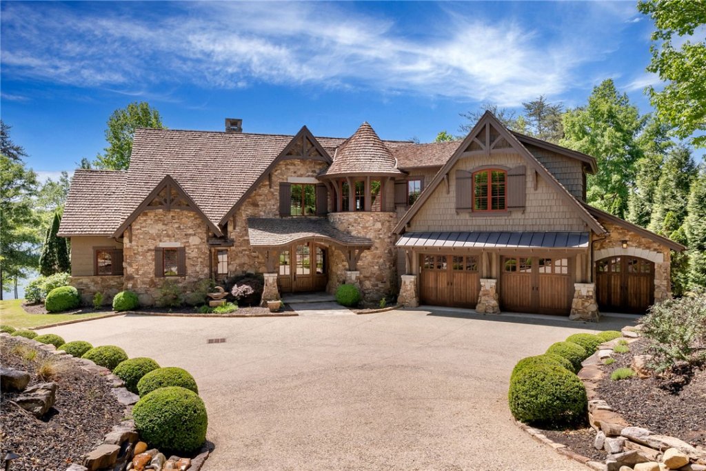 104 Crooked Stick Court