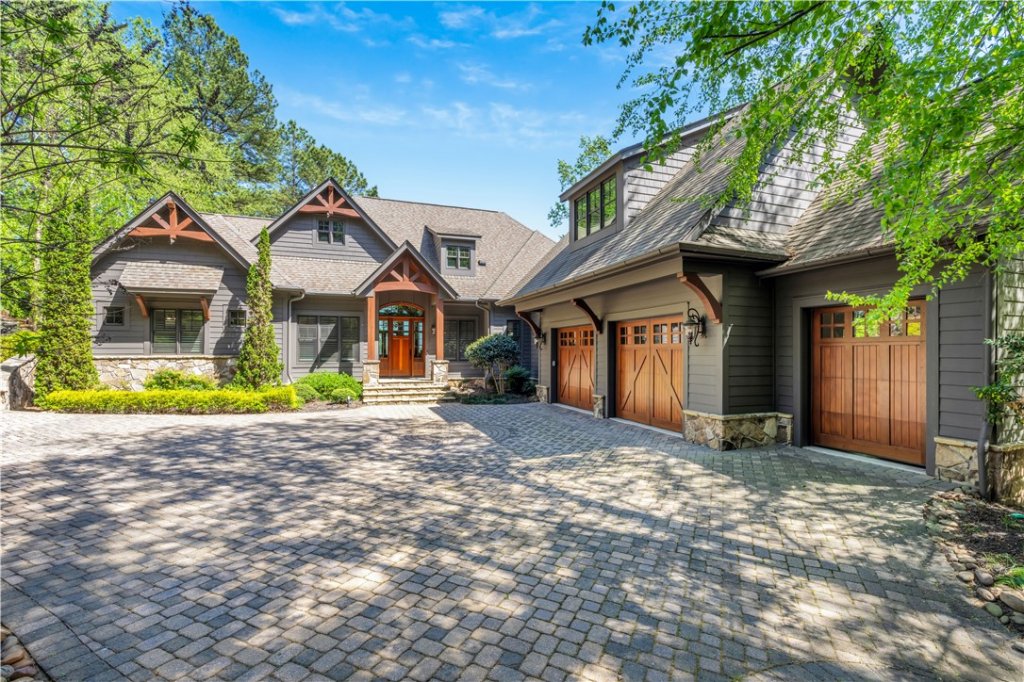 411 Evergreen Trail