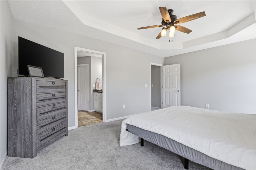 Brook Meadows, Liberty community