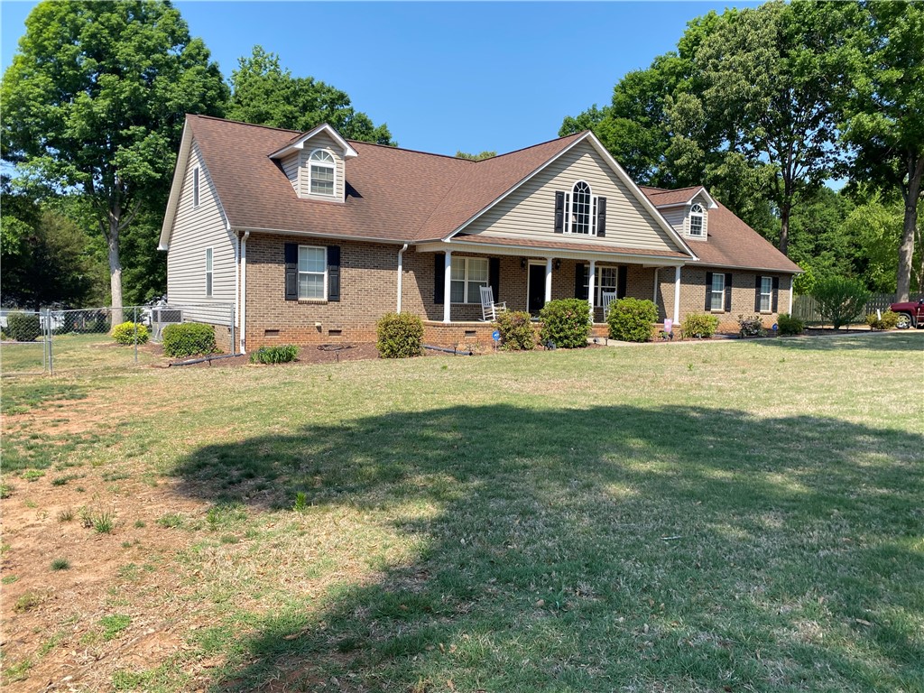 109 Whispering Pines Drive