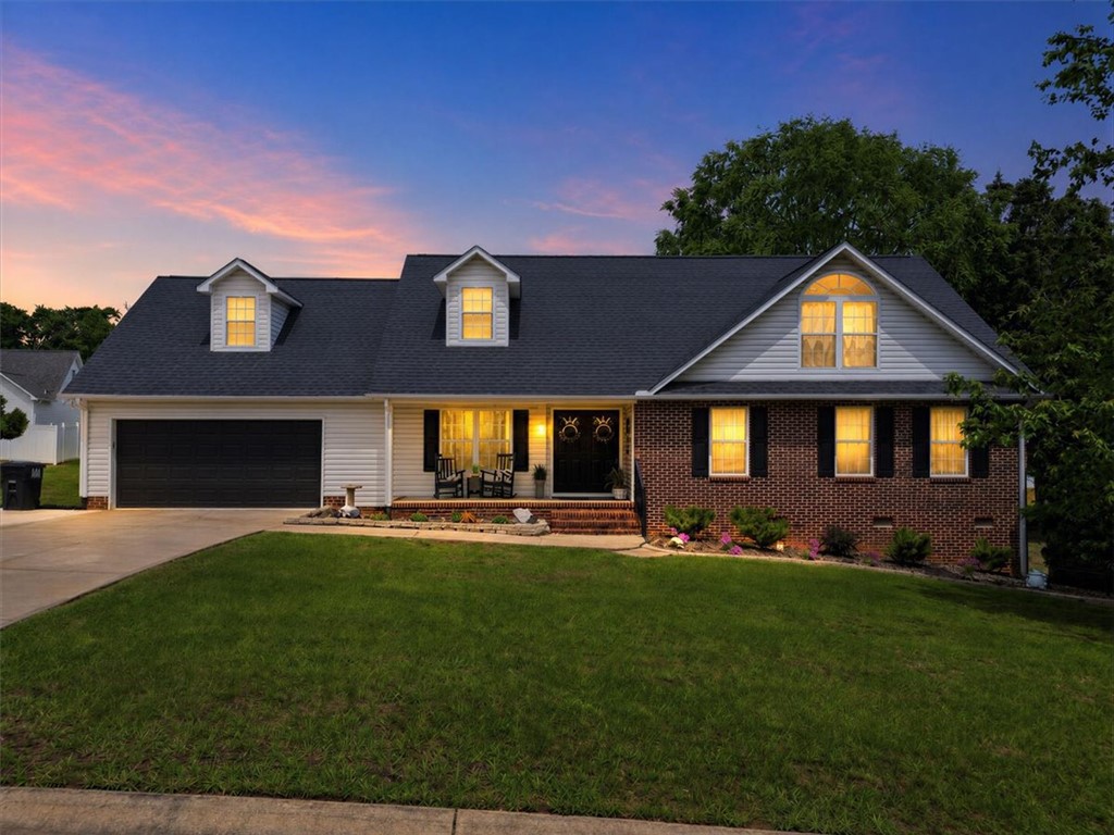 Amberwood, Anderson community