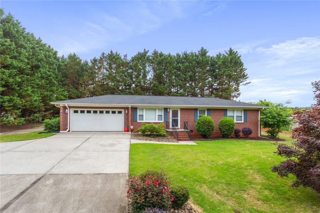 202 Keowee Trail