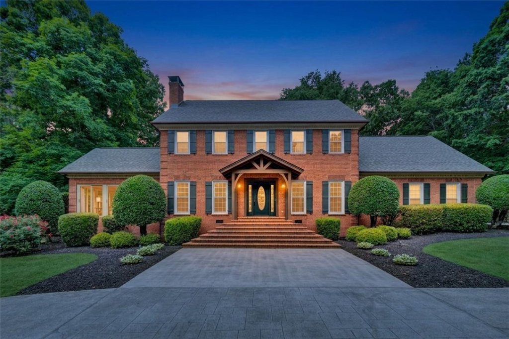 102 Wood Creek Drive