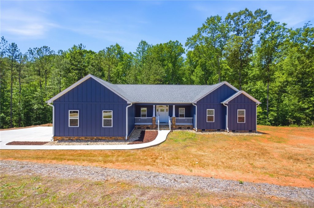 912 Watercrest Road
