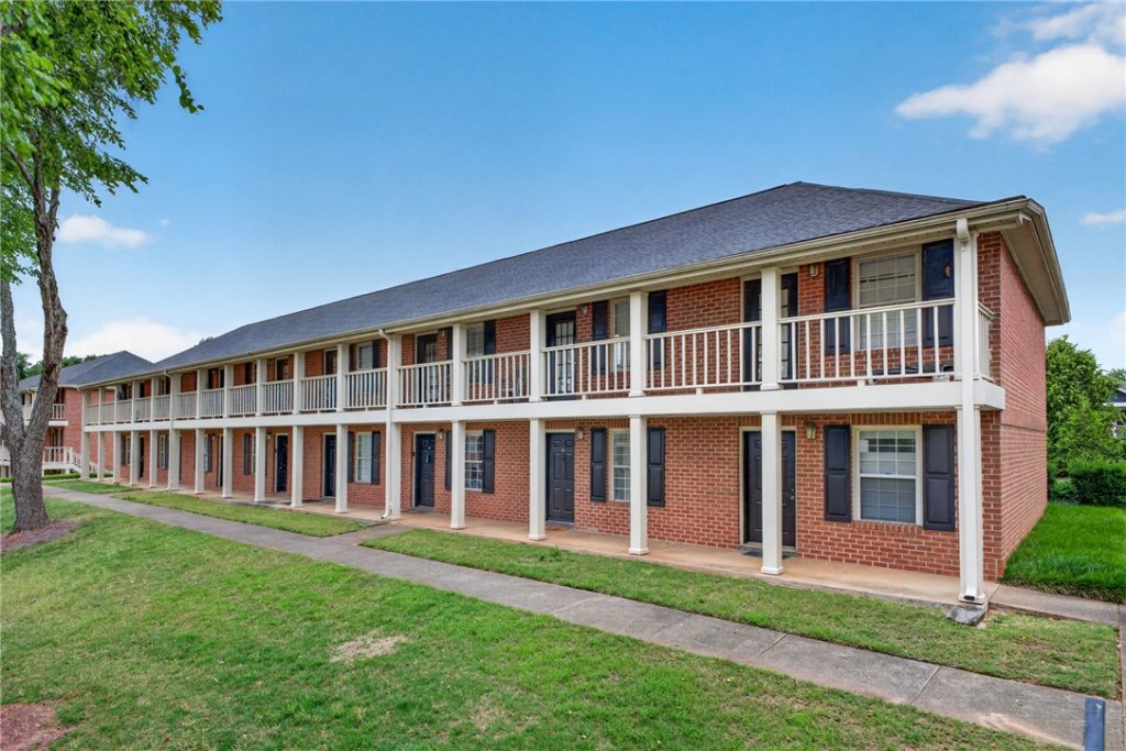 250 Elm Street 506