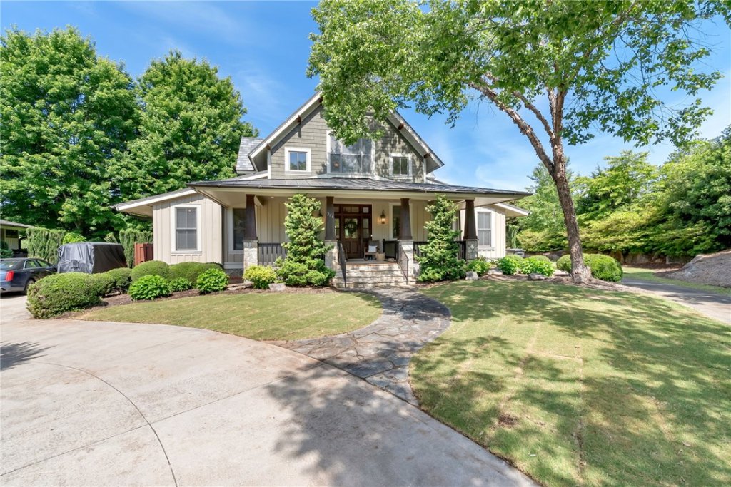 214 Linkside Court