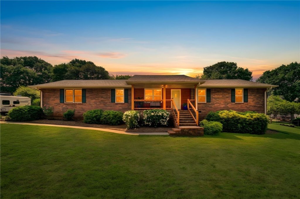 205 Oxmoor Drive