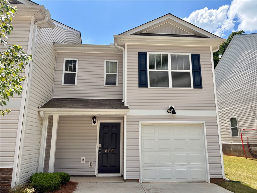 600 Oakmont Valley Trail