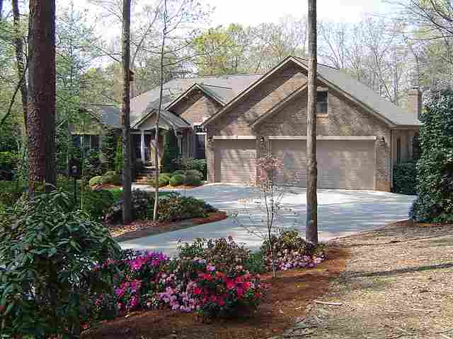 117 Chapelwood Drive