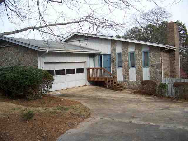 5017 Hermitage Drive