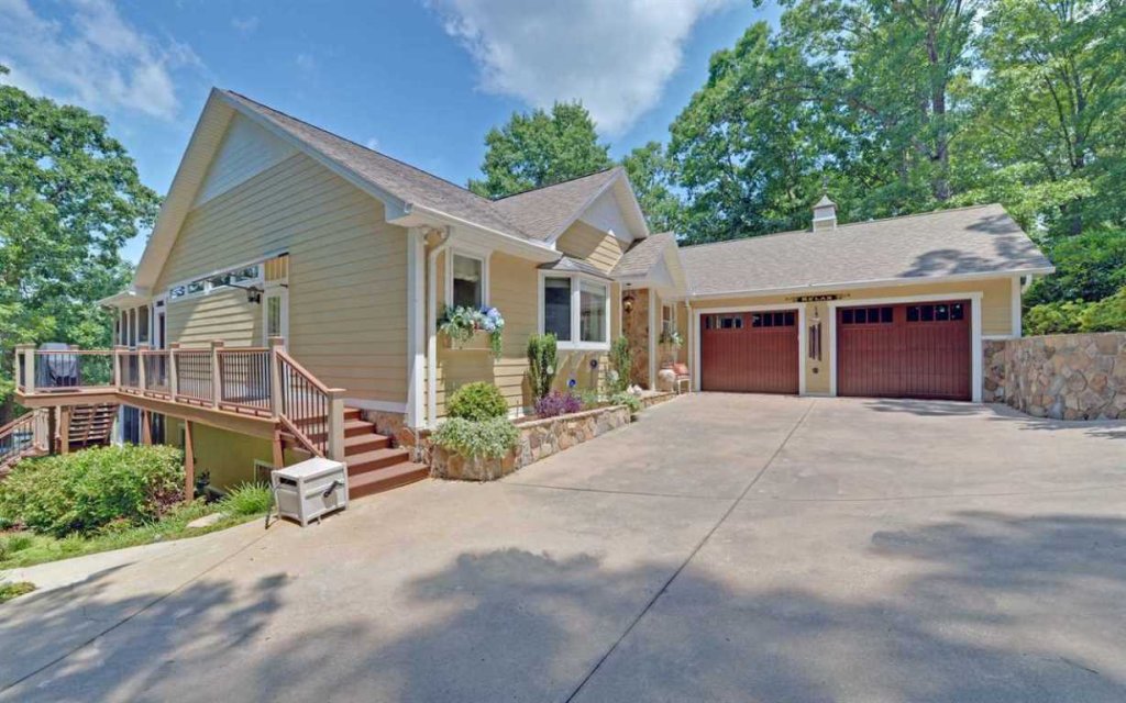 246 Reed Creek Heights Trail