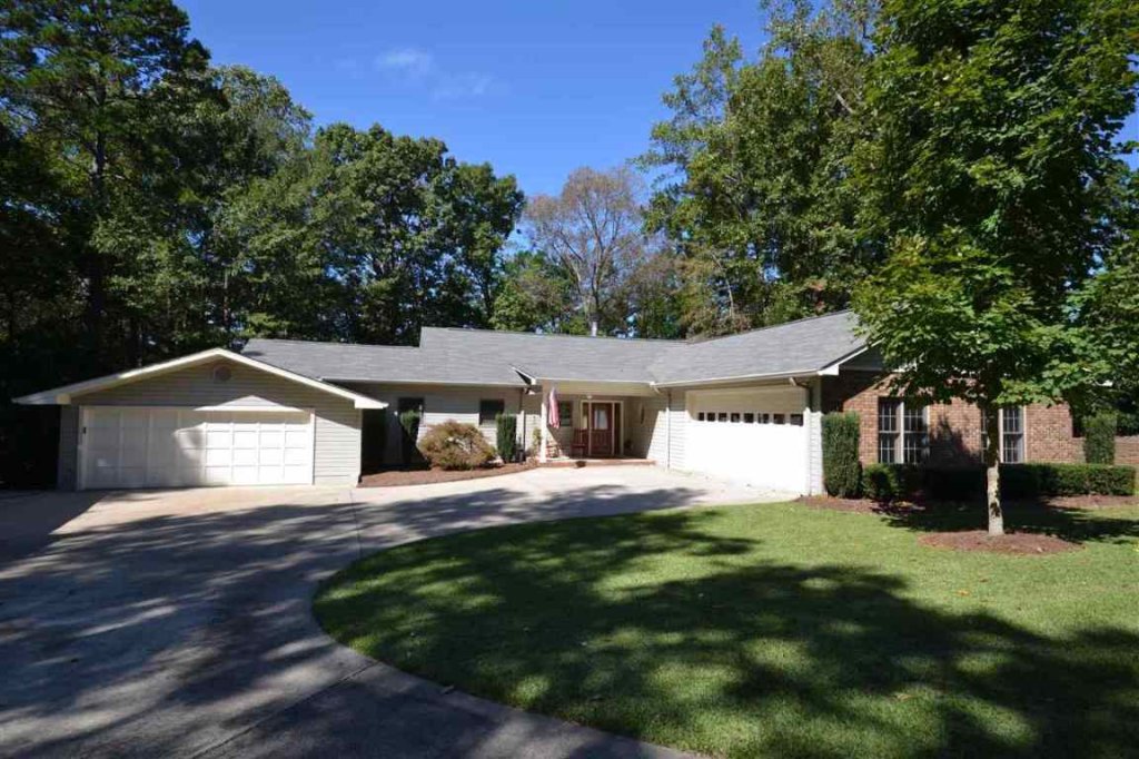 877 Water'S Edge Drive