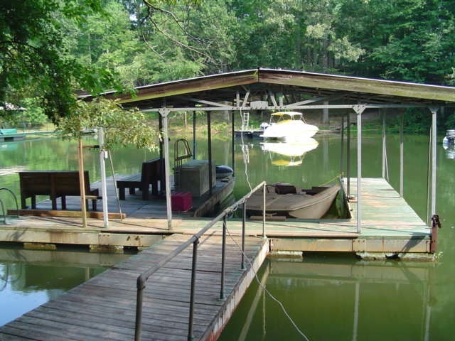 1044 White Pine Lane