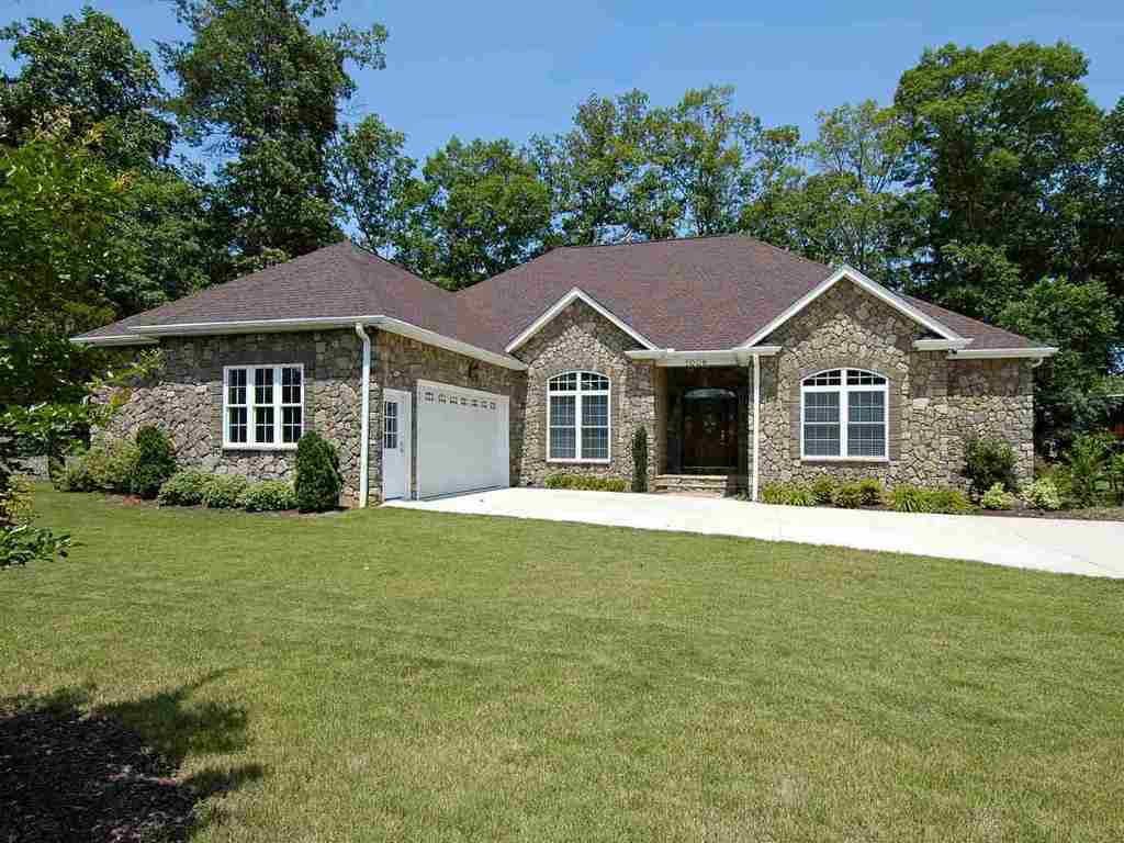 1006 Whitfield Point