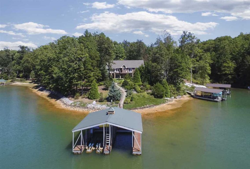 111 Fairhaven Court