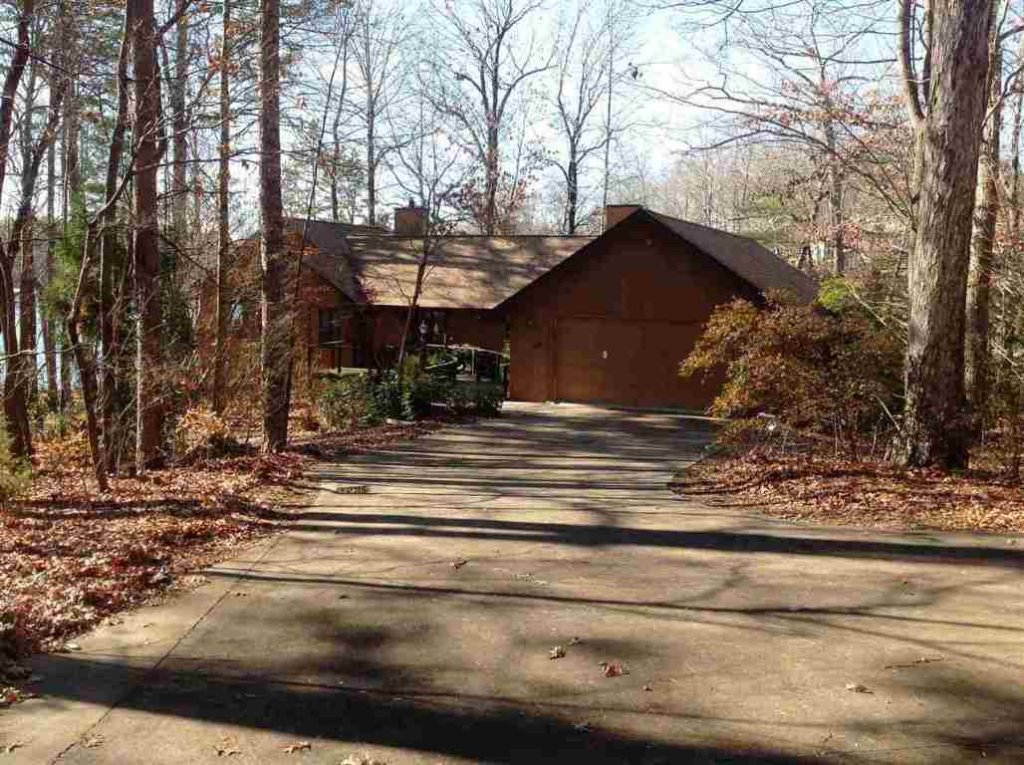 10087 Maughan Trail