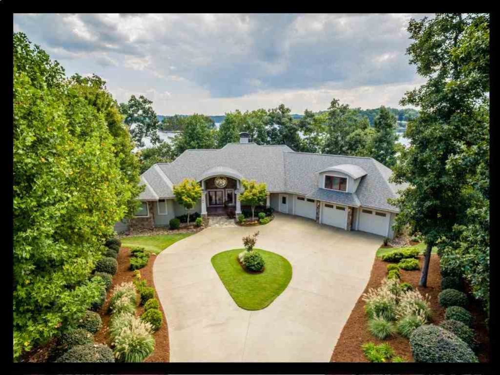 206 Windlake Drive