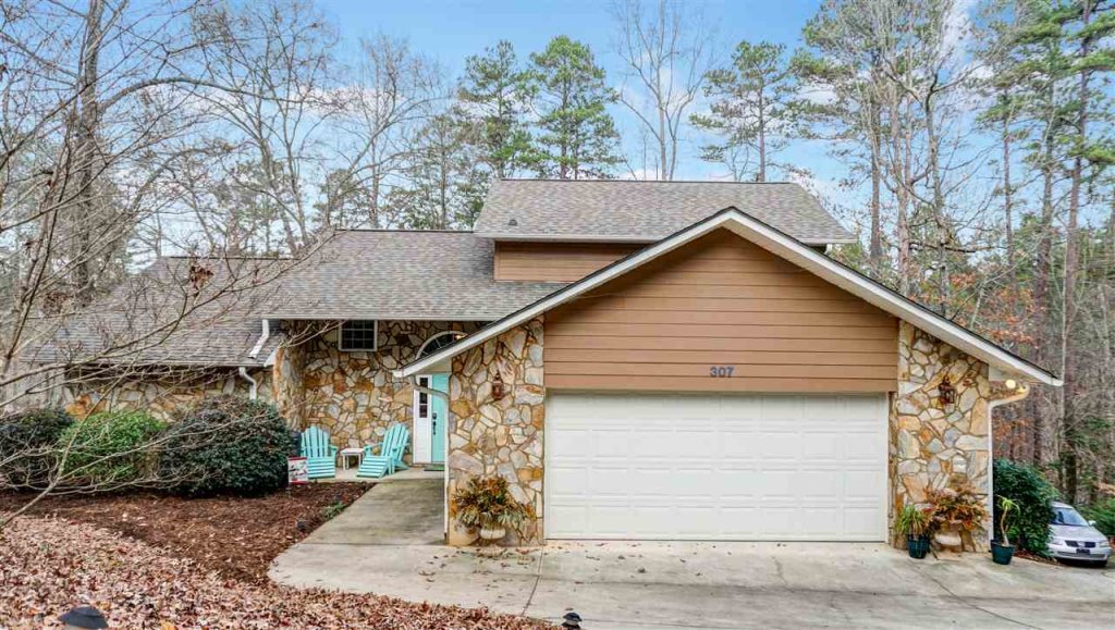 307 Arrowhead Drive