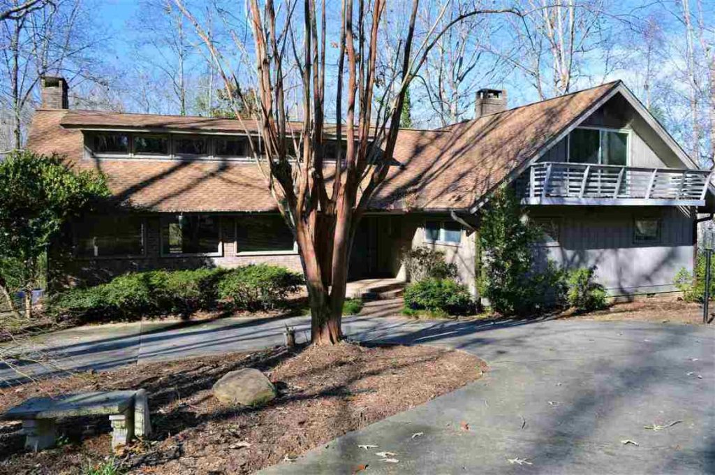 145 Summers Way Waterfront Home at Lake K