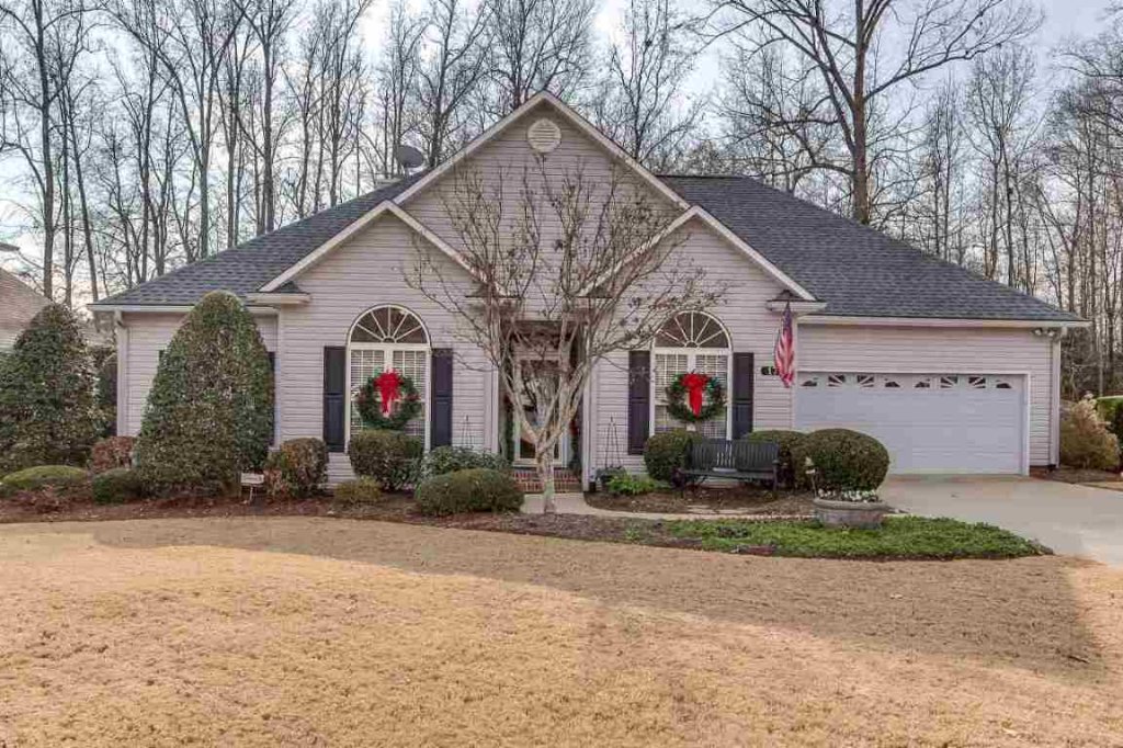 17 Oakmont Court