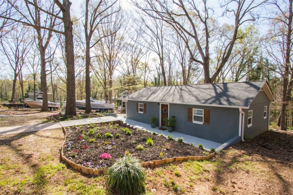 1215 Round About Trail