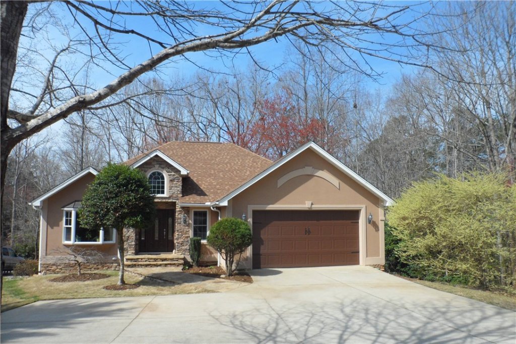 435 Cane Creek Landing Road Seneca