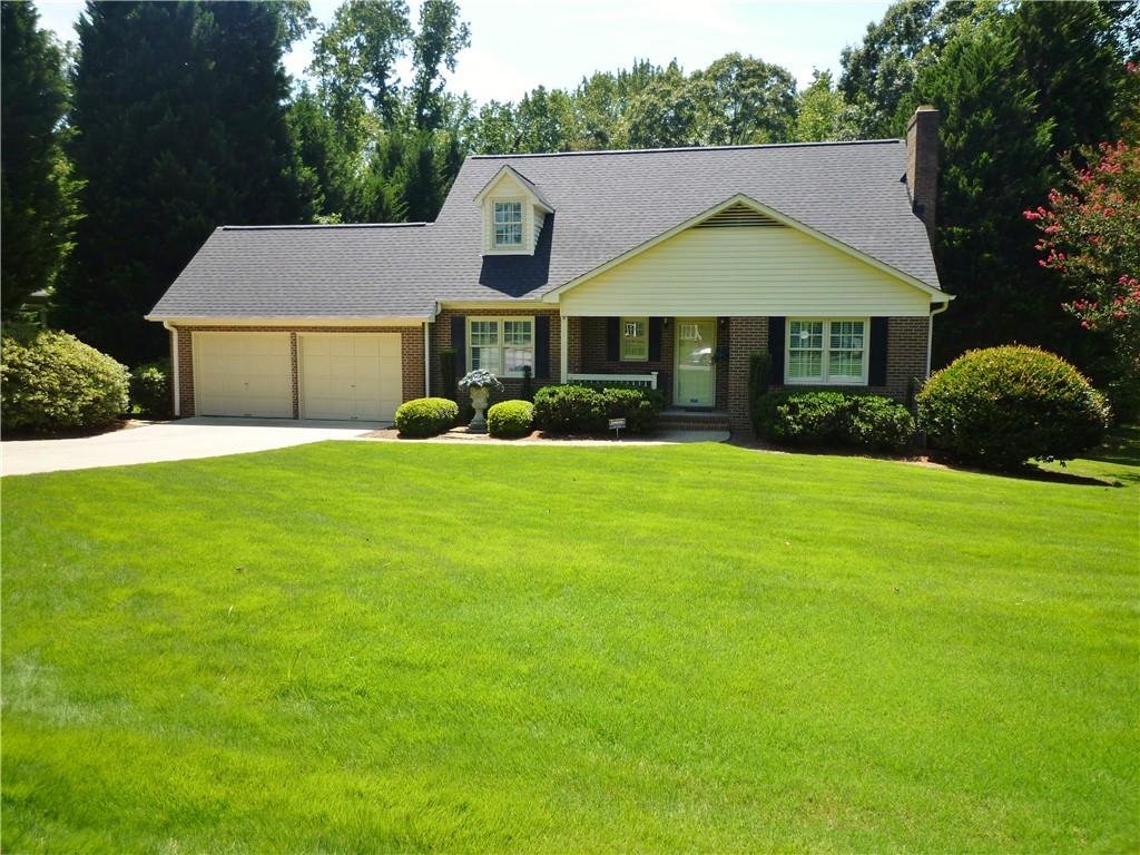 356 E Lakeshore Drive