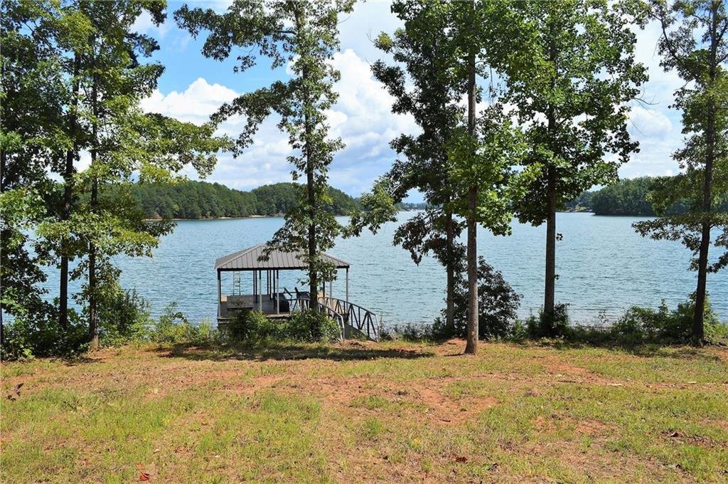 Lot 8 The Pointe Drive