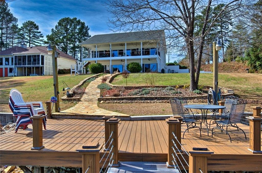 103 Walker Point
