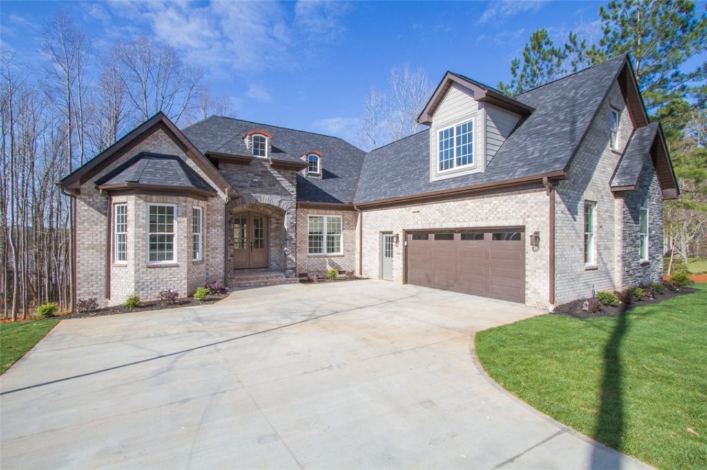 100 Willowbend Drive