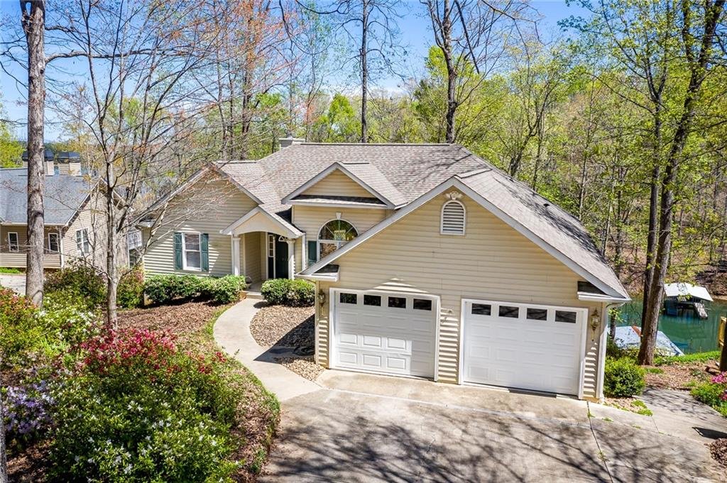 112 Shorecrest Drive
