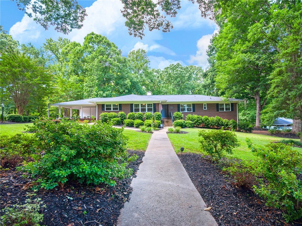 206 Alta Vista Drive