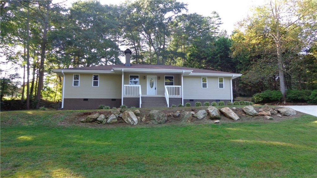 206 Riverside Drive